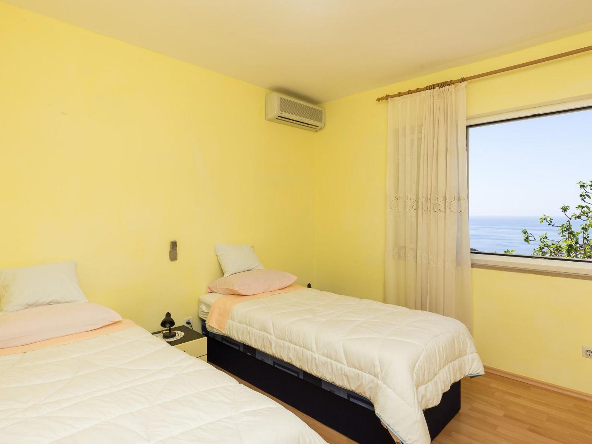 Apartment Mili - Two Bedroom Apartment With Terrace And Sea View Sinjska 15 杜布罗夫尼克 外观 照片